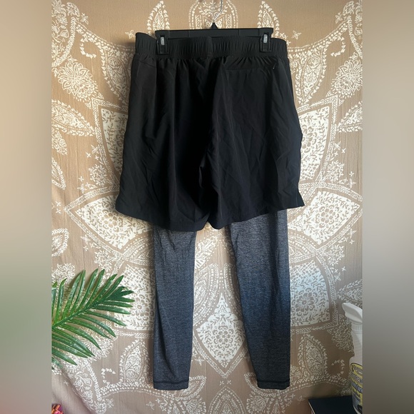 Alo Yoga Men’s Stability 2-in-1 Shorts & Tights - Picture 7 of 8